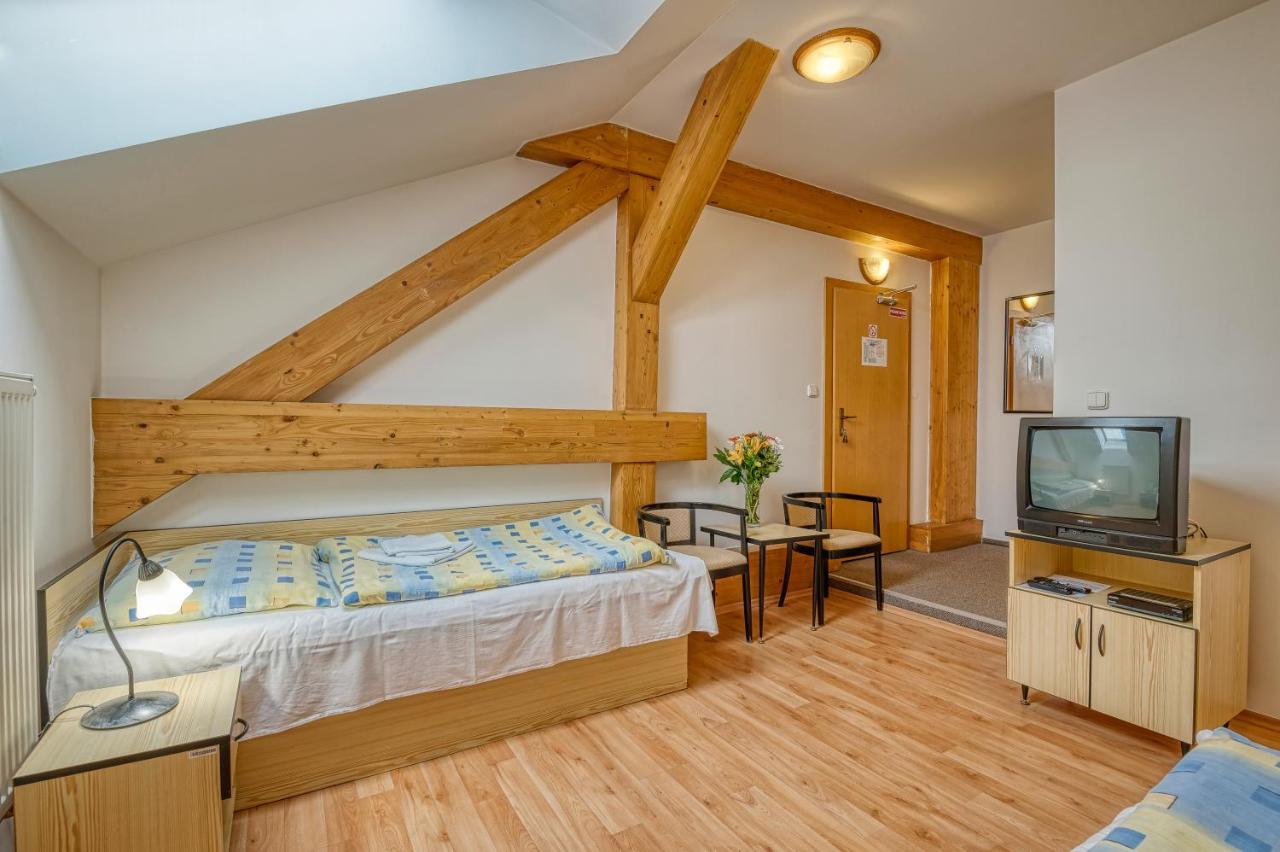 Skoliace Stredisko Ives Hotel Kosice Luaran gambar